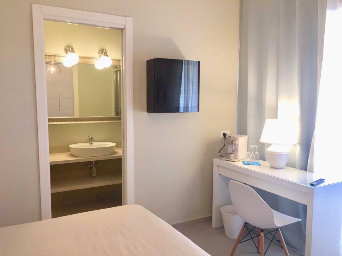 Esmeralda'S Rooms Porto San Paolo  Exterior photo