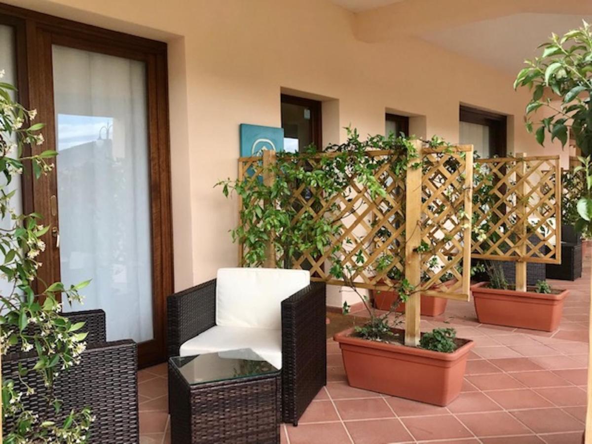 Esmeralda'S Rooms Porto San Paolo  Exterior photo